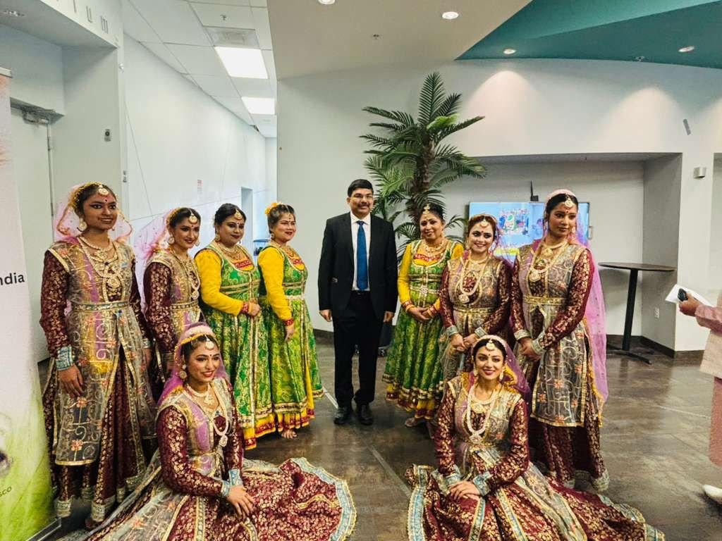 Consulate General of India, San Francisco celebrated Pravasi Bhartiya Divas on 10 January with a vibrant cultural programme. The event was attended by more than 300 members of Indian diaspora in the Bay Area. In his address, Consul General Dr K Srikar Reddy lauded the immense contributions made by Indian diaspora and urged them to encourage younger generations to connect more with India.