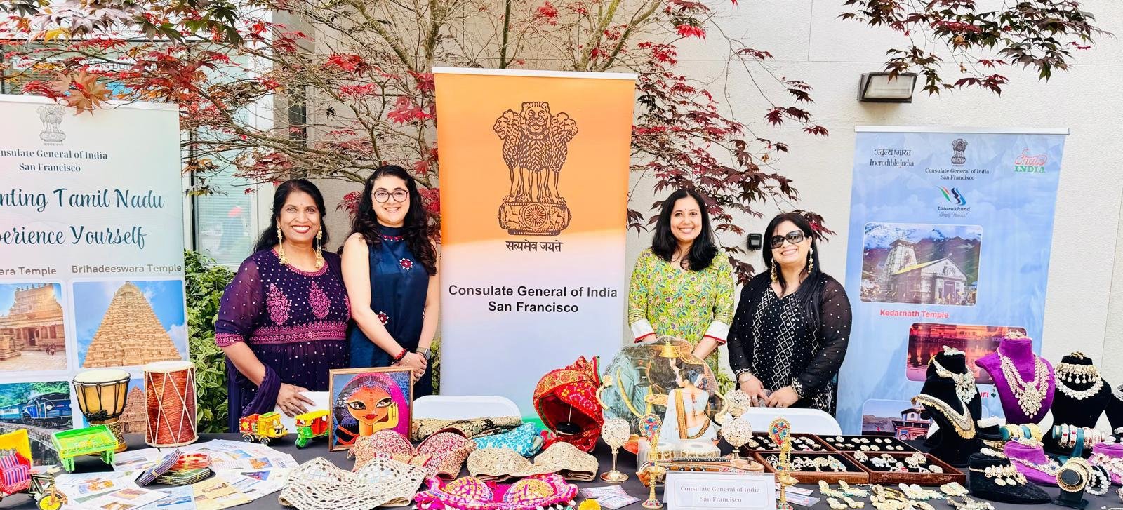 Consulate General of India, San Francisco, was pleased to be part of the Asia Pacific Heritage event at San Francisco State University showcasing Indian handicrafts, handmade jewelry, traditional clothing, artwork and tourism information, along with a scintillating Bhangra dance performance by Riar Academy of Performing Arts. It was heartwarming to see the appreciation from the audience, students and visitors for India’s rich culture and heritage.
