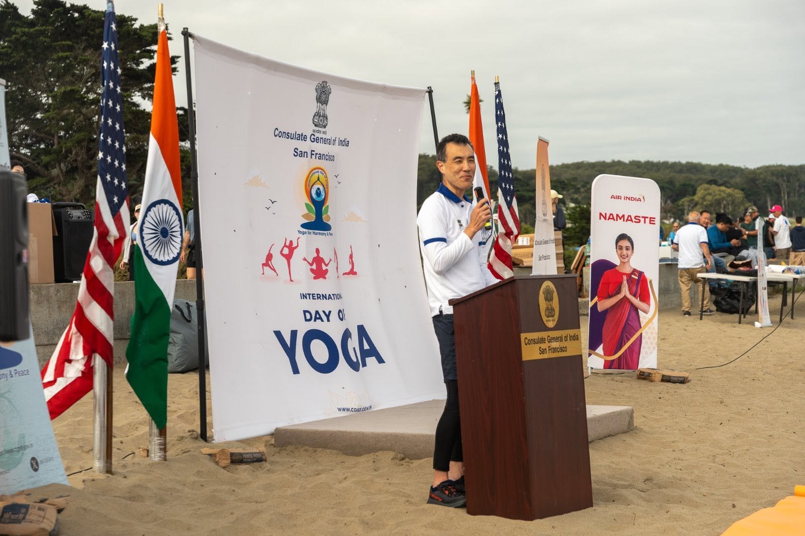 Where the Pacific meets the pose — Yoga at the Golden Gate.  On June 20, 2026, @CGISFO marked the 12th #InternationalDayofYoga2026 at Crissy Field East Beach, San Francisco, against the magnificent backdrop of the iconic Golden Gate Bridge emerging through the morning fog.