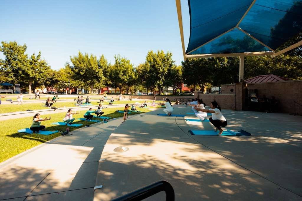 Sacramento greeted the morning of June 21 with Yoga. The Consulate General of India, San Francisco joined hands with the Art of Living Foundation in Sacramento for a session of asanas, breathwork, and meditation on the International Day of Yoga, around this year's theme 