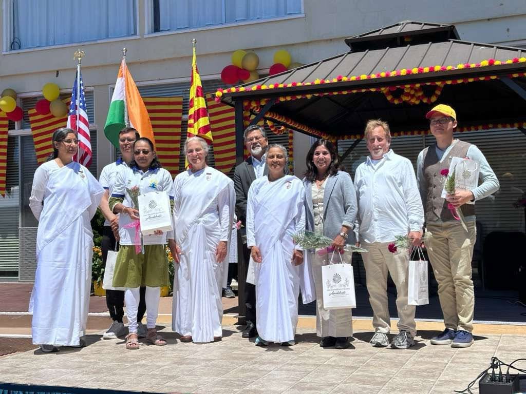 From California to Hawaii, Utah to Colorado, the Consulate General of India, San Francisco marked the 12th #InternationalDayofYoga2026 across cities in partnership with our vibrant Indian diaspora and yoga communities.
