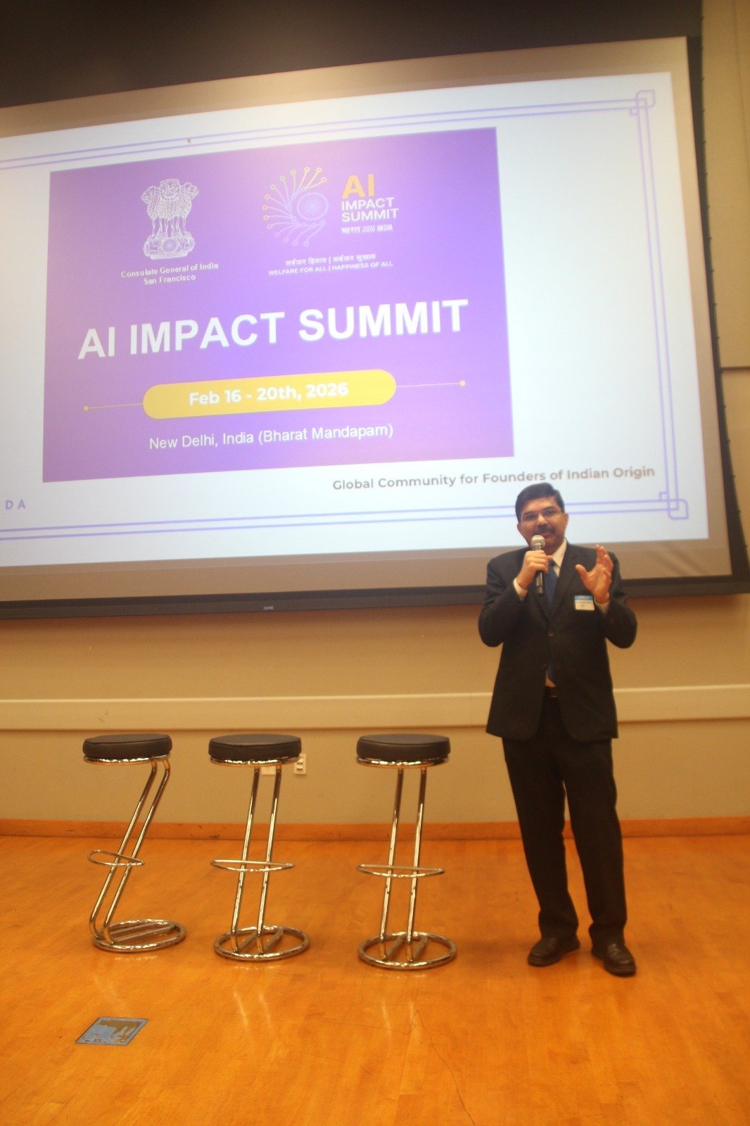 Reinvigorating India- Founder ecosystem engagement ! On 11 December 2025, the Consul General of India Dr. K. Srikar Reddy delivered a special address at the @FoundersFunda Winter Event in Palo Alto, California. The event brought together over 600 Indian origin Founders in Silicon Valley, and interactions underscored the strength of India–U.S. collaboration, particularly in technology and innovation, and highlighted the momentum building towards the upcoming AI Summit Conference in New Delhi.