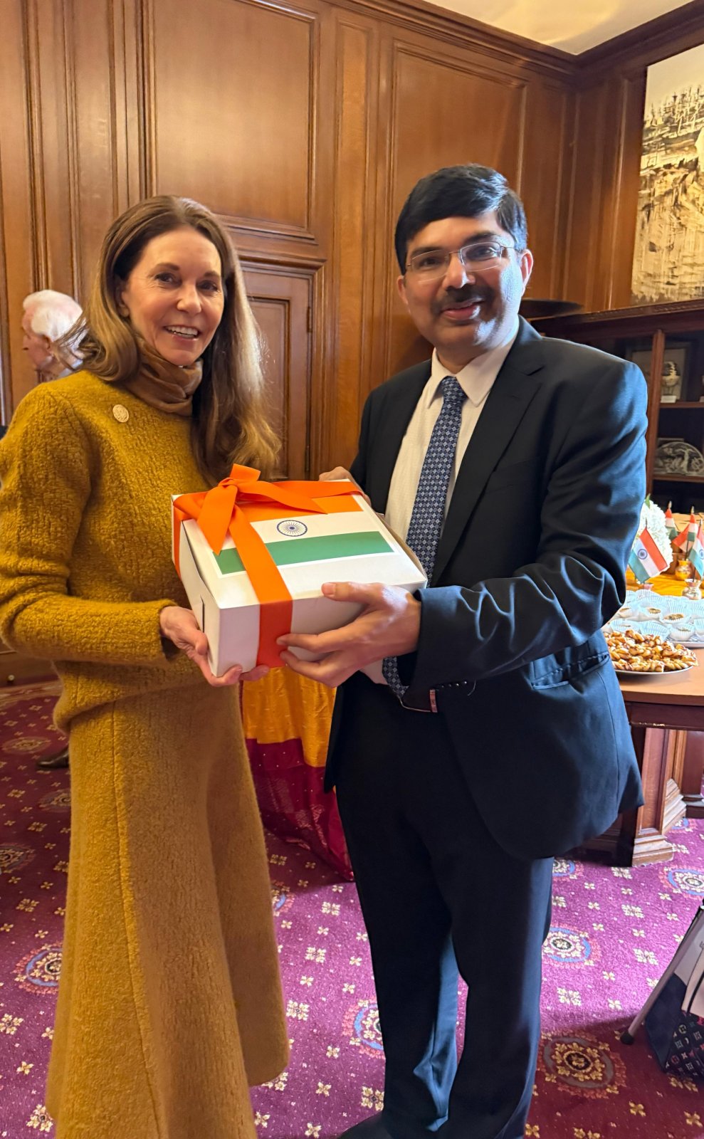 In a gesture honoring the Indian Diaspora and the people of India, the Office of the Mayor of San Francisco celebrated the 77th Republic Day of India at the iconic San Francisco City Hall this morning. Consul General Dr. K. Srikar Reddy, Chief of Protocol Ms. Penny Coulter, distinguished members of the Indian diaspora, and friends of India joined the ceremony, which was followed by a reception. During the event, Chief of Protocol Ms. Penny Coulter presented a proclamation to Consul General Dr. Reddy, officially recognizing January 26th as Indian-American Friendship and Heritage Day in San Francisco.