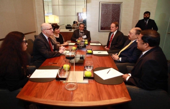 Ambassador Harsh V Shringla being welcomed at the Bay Area Council Round-table. This partnership between India and the Bay Area Council is growing to our mutual benefit