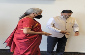 Consul General Dr. T.V. Nagendra Prasad received Hon'ble Minister of Finance & Corporate Affairs Smt. Nirmala Sitharaman and Ambassador H.E. Shri Taranjit Singh Sandhu accompanied by senior delegation on an official visit to #SanFrancisco.