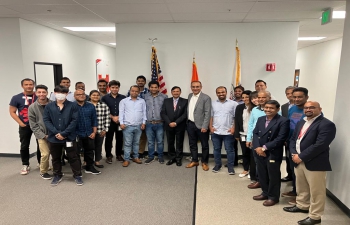 Consul General Dr. T.V. Nagendra Prasad had an engaging interaction with the executives of Tech Mahindra’s 5G Lab & Innovation Centre during his facility tour in Bay Area. Consul General congratulated the company’s initiative to help businesses to co-create & co-innovate 5G powered solutions to their technology. He applauded Mr. Harshul Asnani, Senior Vice President and his team for coordinating a memorable visit and the high tech work that’s being accomplished at the centre.