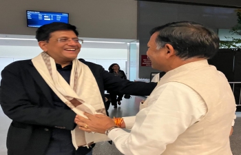 A hearty welcome to Hon'ble Minister Piyush Goyal in #SanFrancisco for an interaction with business leaders and vibrant Indian community in #SiliconValley with focus on strengthening   trade & investment relations.