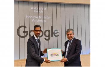 At Google Headquarters, Hon'ble Minister Shri Ashwini Vaishnaw, Minister for Railways, Communications, Electronics & Information Technology was received by CEO Mr. Sundar Pichai @sundarpichai and team for wide ranging discussions on Digital India and Make in India. Google Search & Maps Mr. Prabhakar Raghavan @WittedNote and Mr. Neal Mohan @nealmohan of YouTube also met with Minister. Consul General Dr. T.V. Nagendra Prasad was present on the occasion.